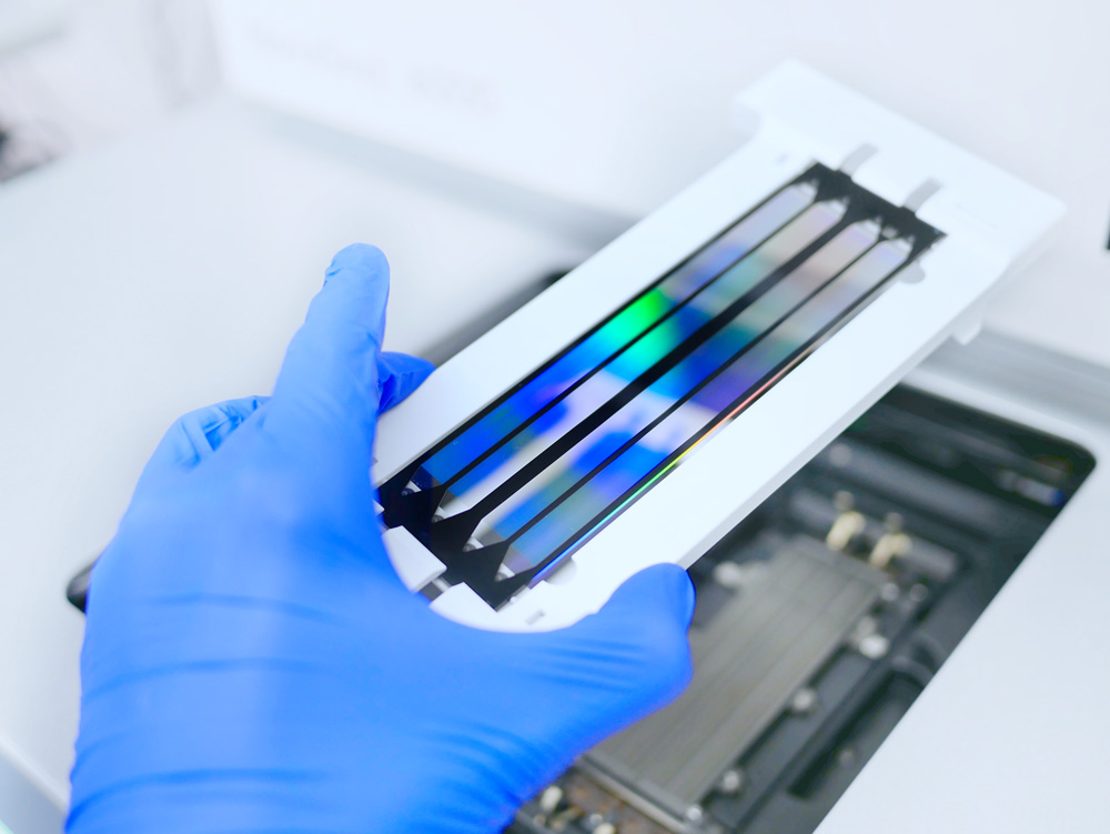 Next generation sequencing flow cell